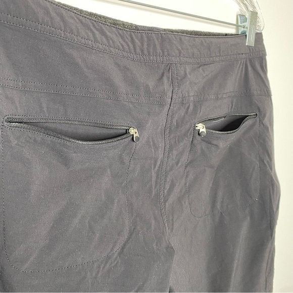 L.L. Bean Black Nylon Bermuda Shorts - Picture 10 of 16